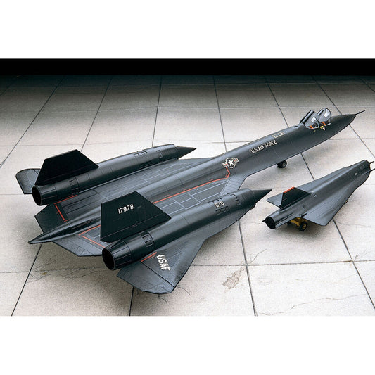 Revell 1/72 SR71A Blackbird (RMX855810)